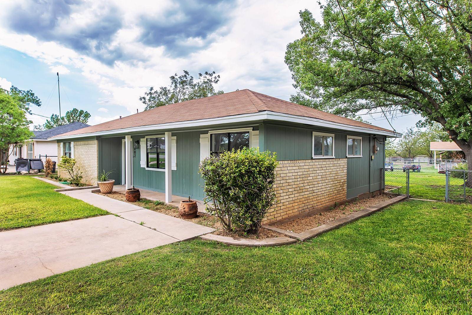 Brady, TX 76825,2002 Old Calf Creek Road