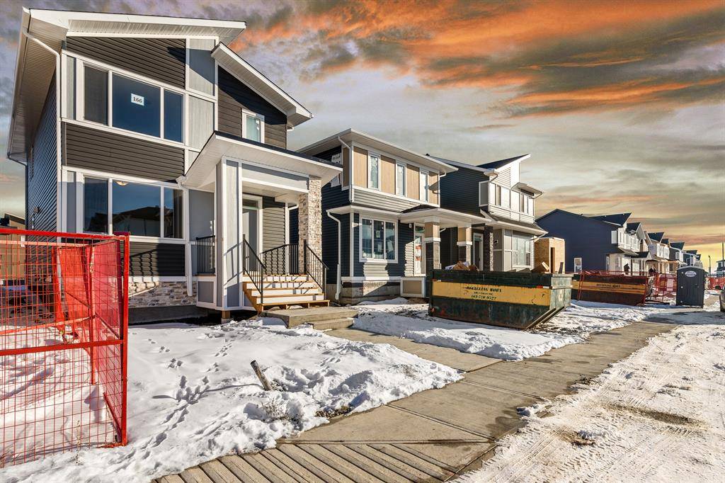 Chestermere, AB T1X 0L3,166 Dawson Harbour Rise