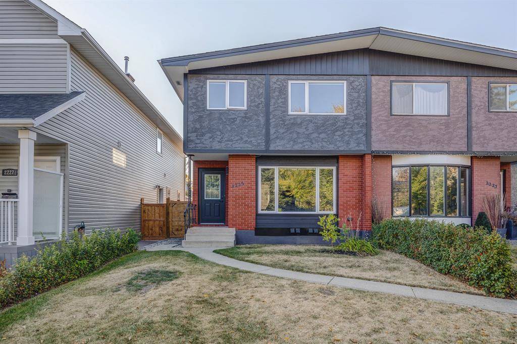 Calgary, AB T3E 2C2,2225 26A ST SW