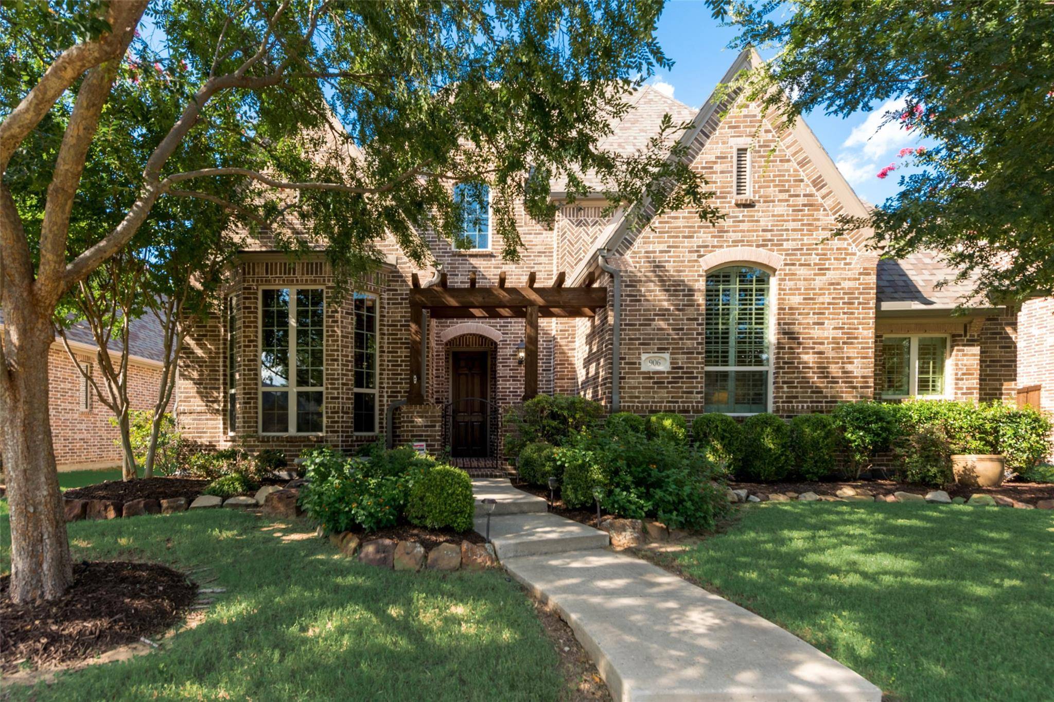 Allen, TX 75013,906 Clear Water Drive