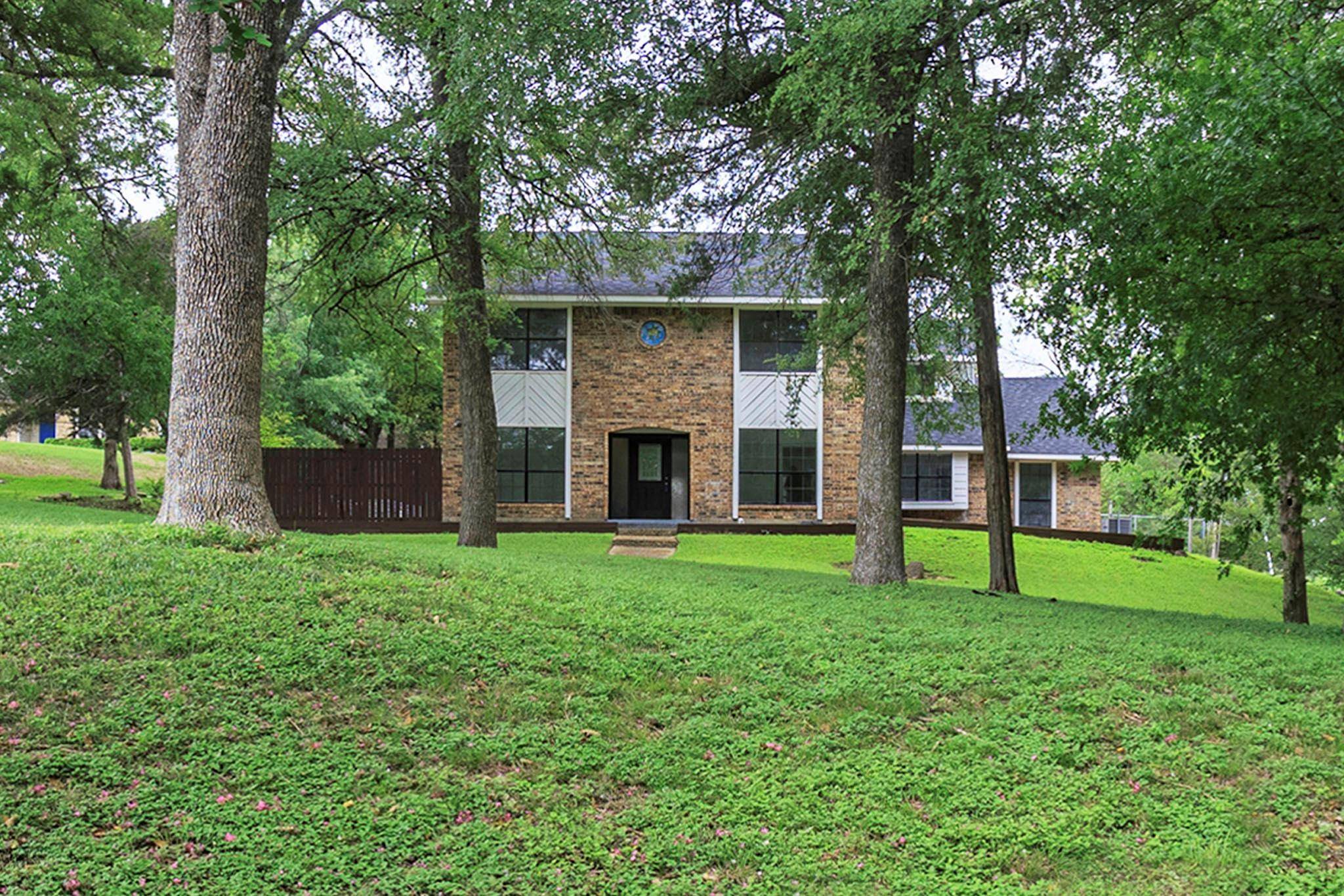 Lancaster, TX 75146,392 Creekwood Drive