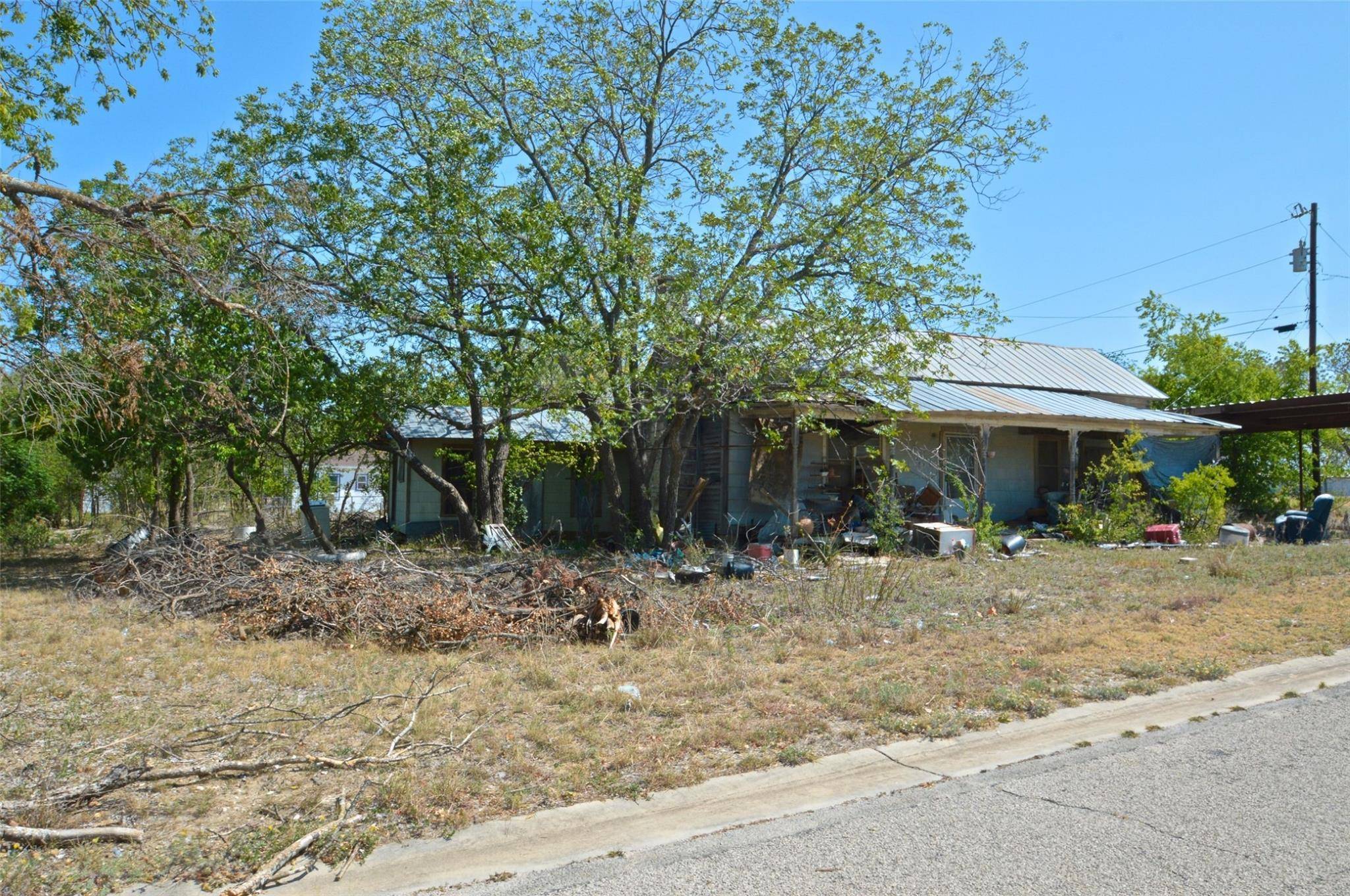 Lometa, TX 76853,403 E San Saba Street