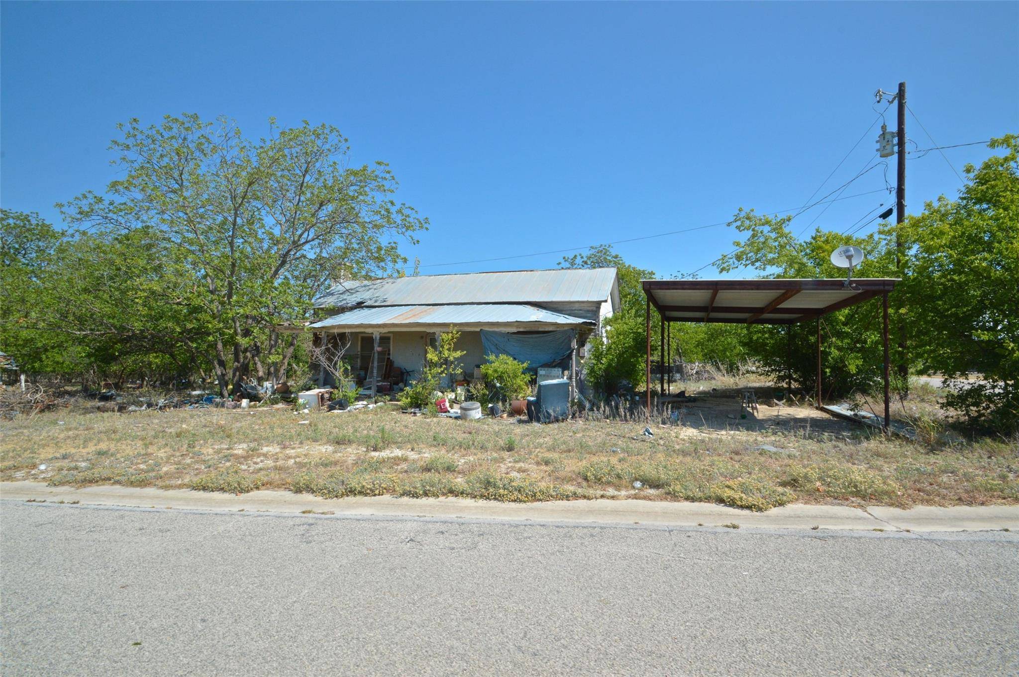 Lometa, TX 76853,403 E San Saba Street