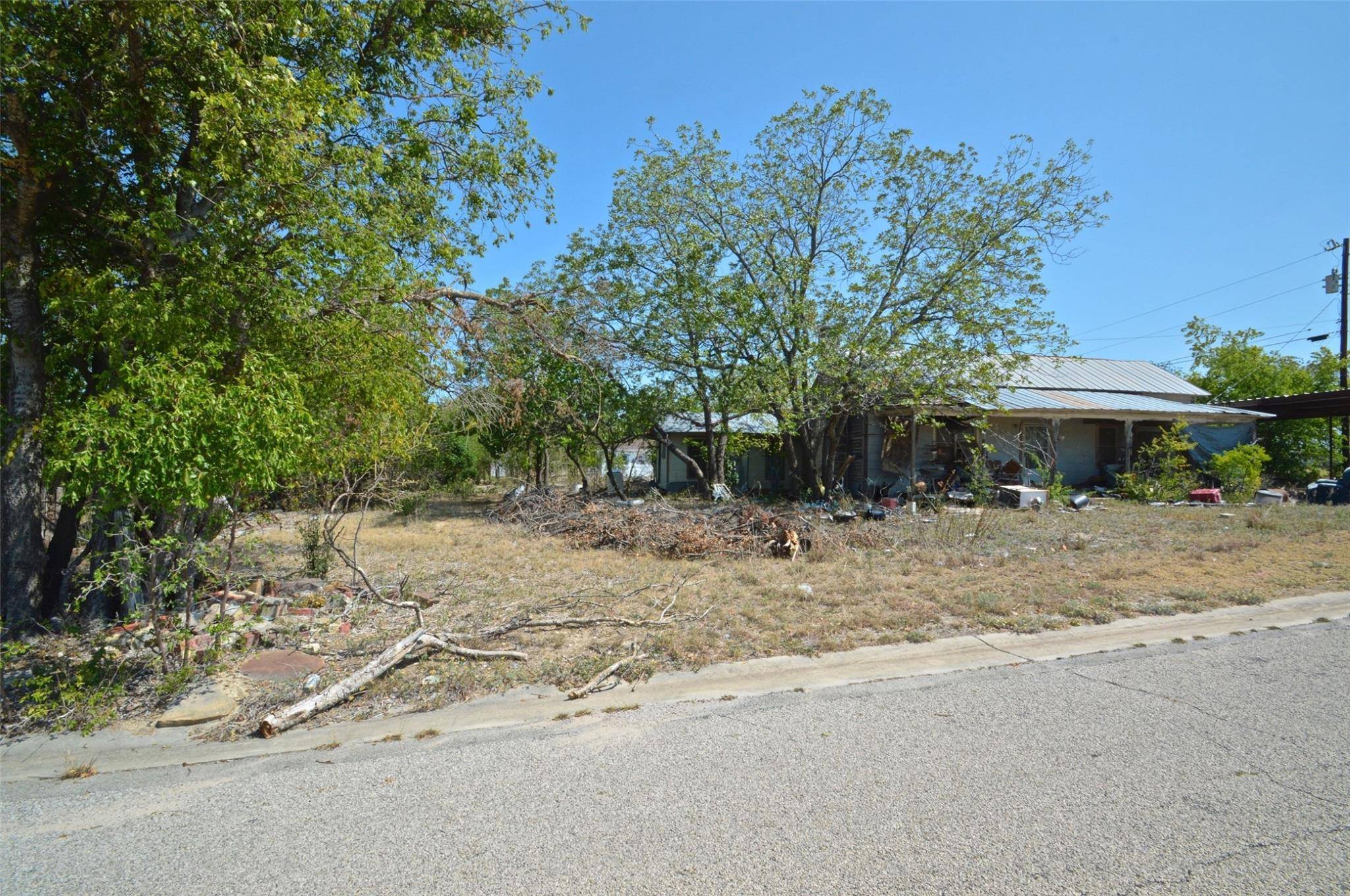 Lometa, TX 76853,403 E San Saba Street