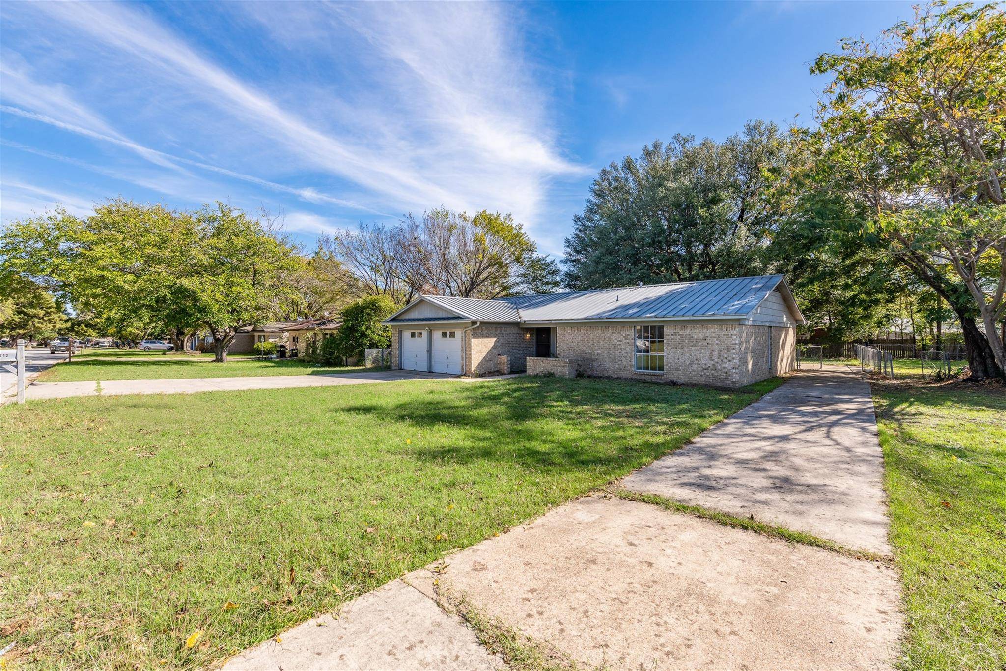 Azle, TX 76020,712 James Street