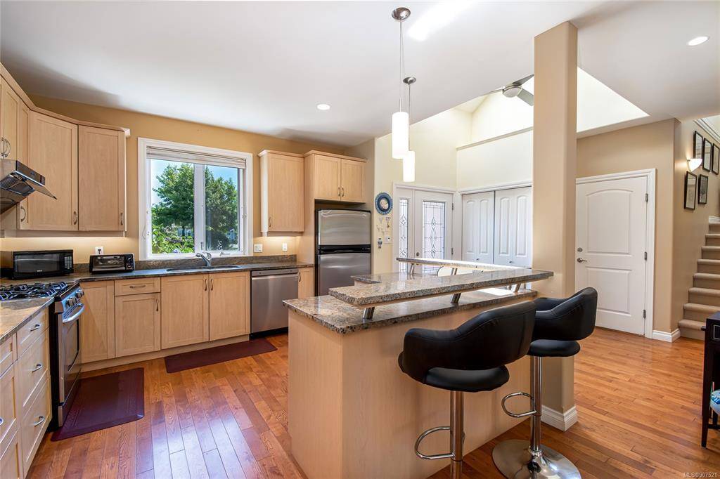 Sidney, BC V8L 4E4,9950 Swiftsure Pl