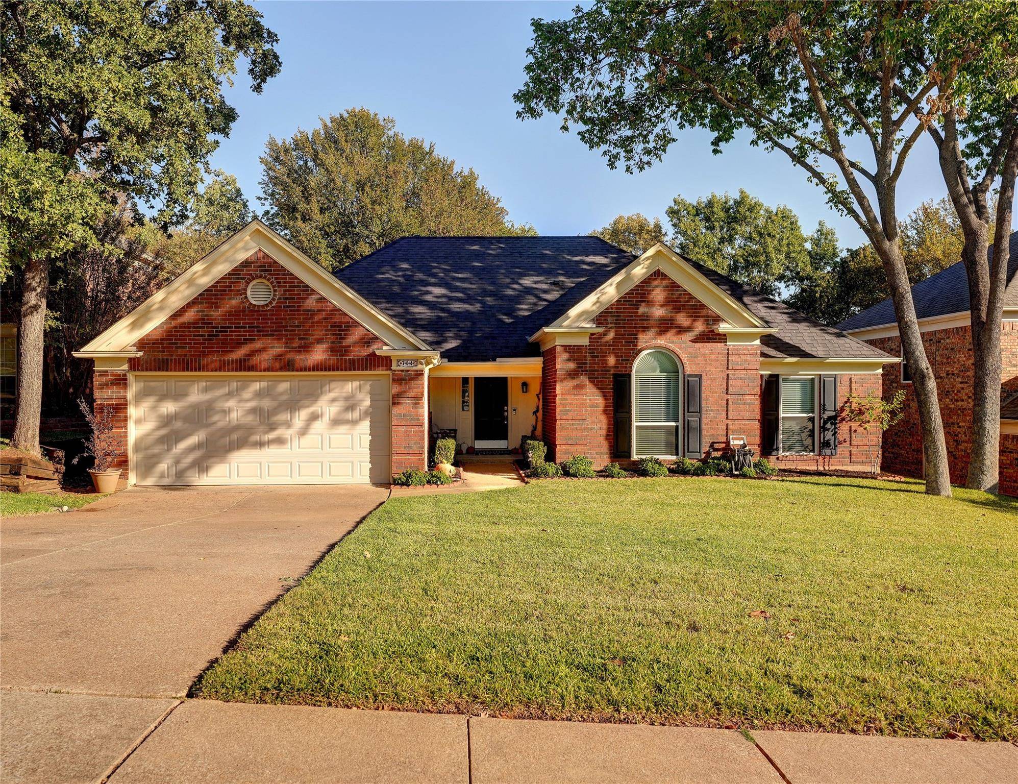 Grapevine, TX 76051,704 Preston Place