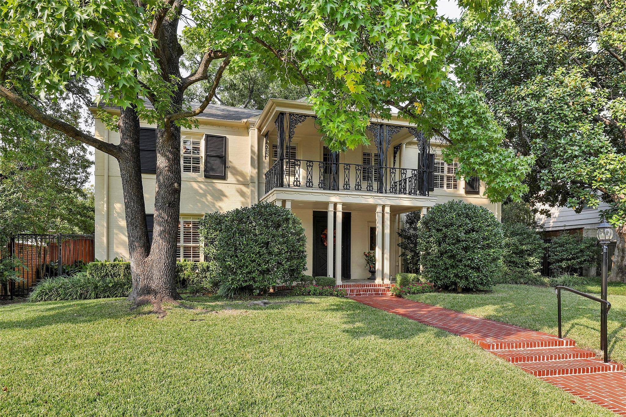 Highland Park, TX 75209,4678 Beverly Drive