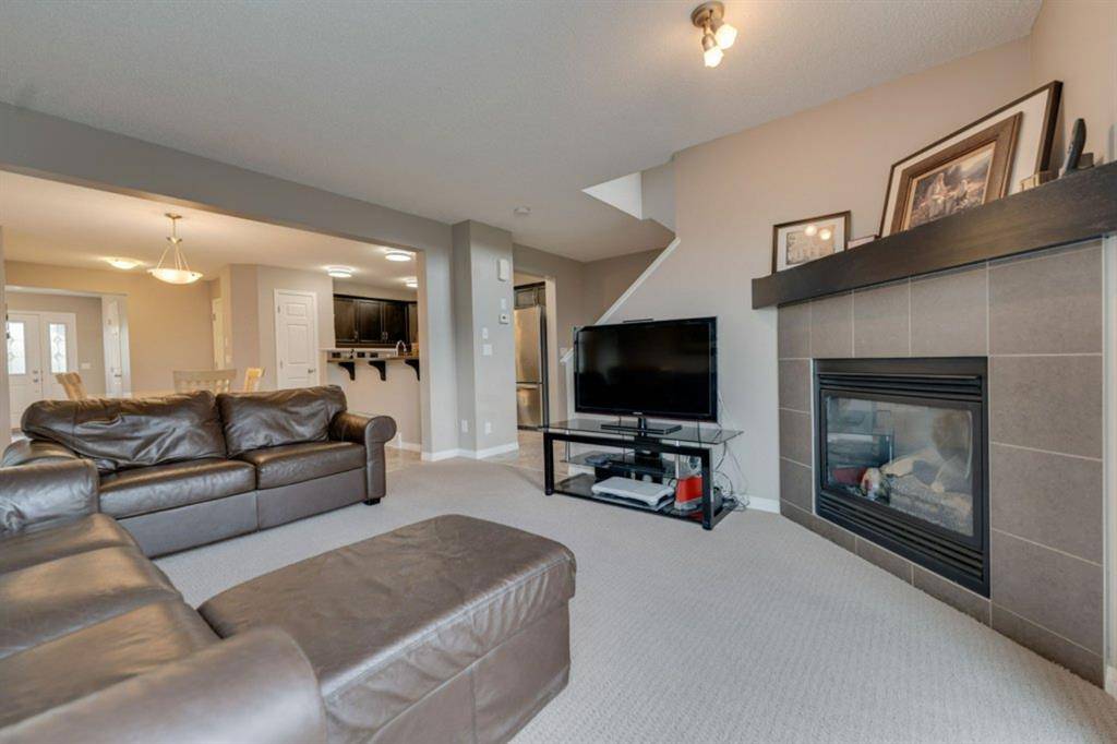 Airdrie, AB T4B 0H5,329 Luxstone WAY SW