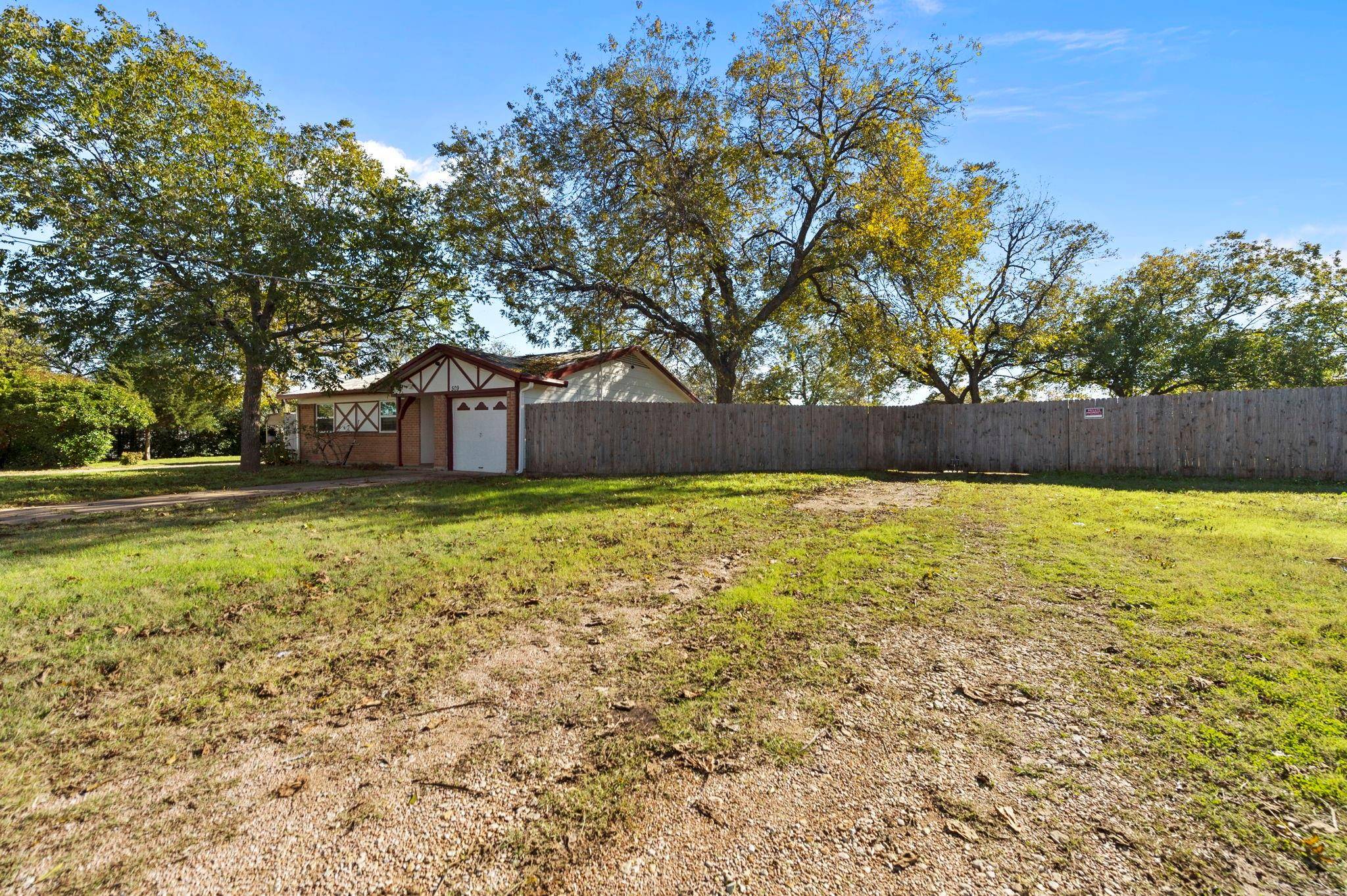 Everman, TX 76140,509 W Trammell Avenue