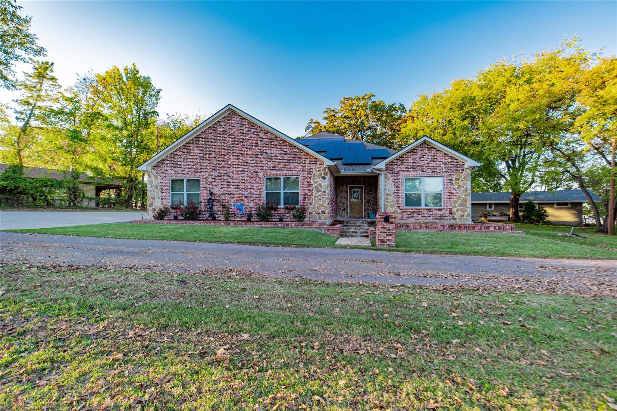 Quinlan, TX 75474,10145 County Road 3705