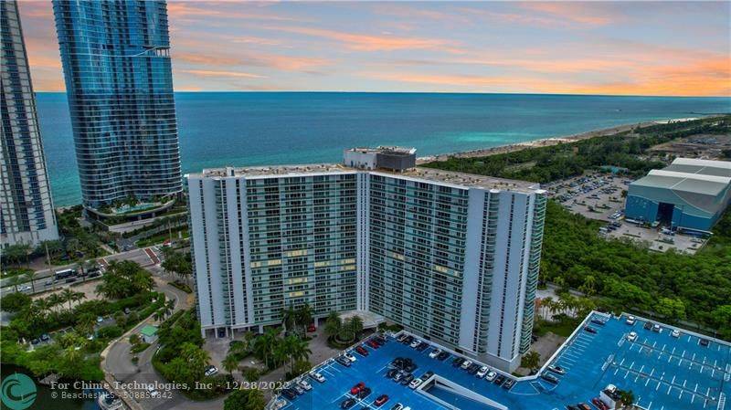 Sunny Isles Beach, FL 33160,100 Bayview Dr  #1809