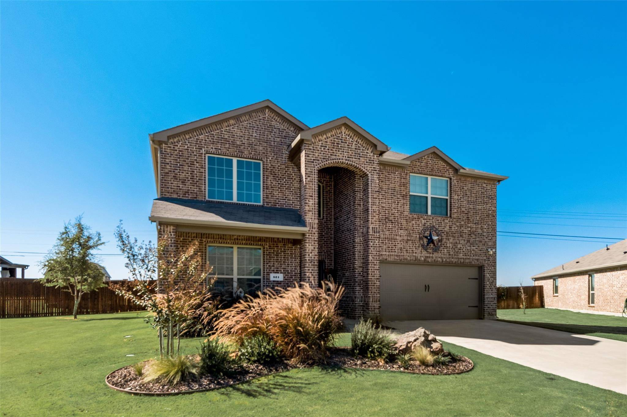 Van Alstyne, TX 75495,521 Borrow Way