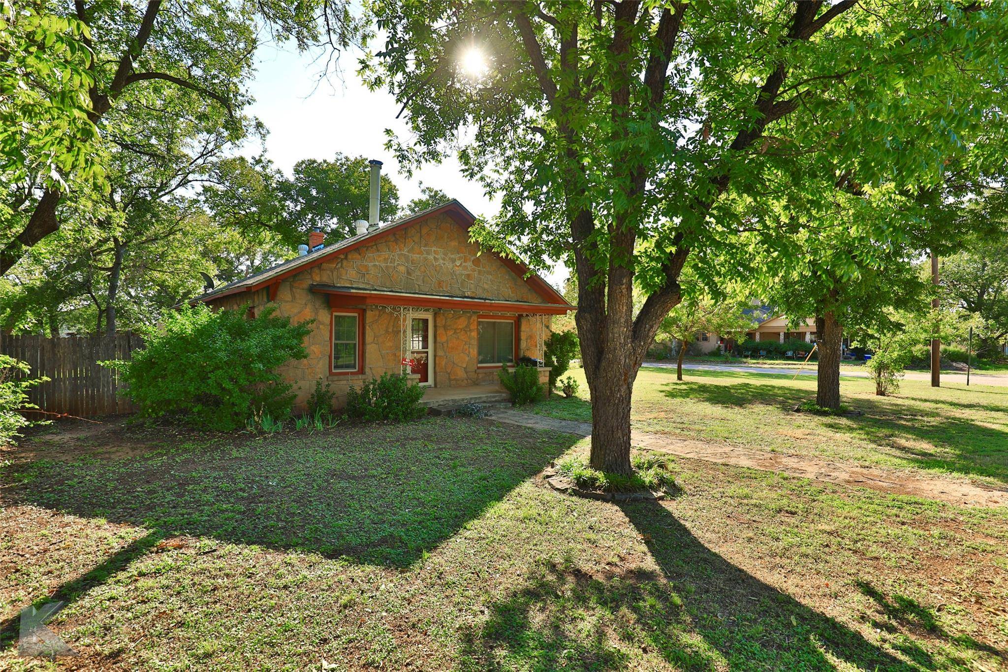 Tuscola, TX 79562,501 Brown Avenue