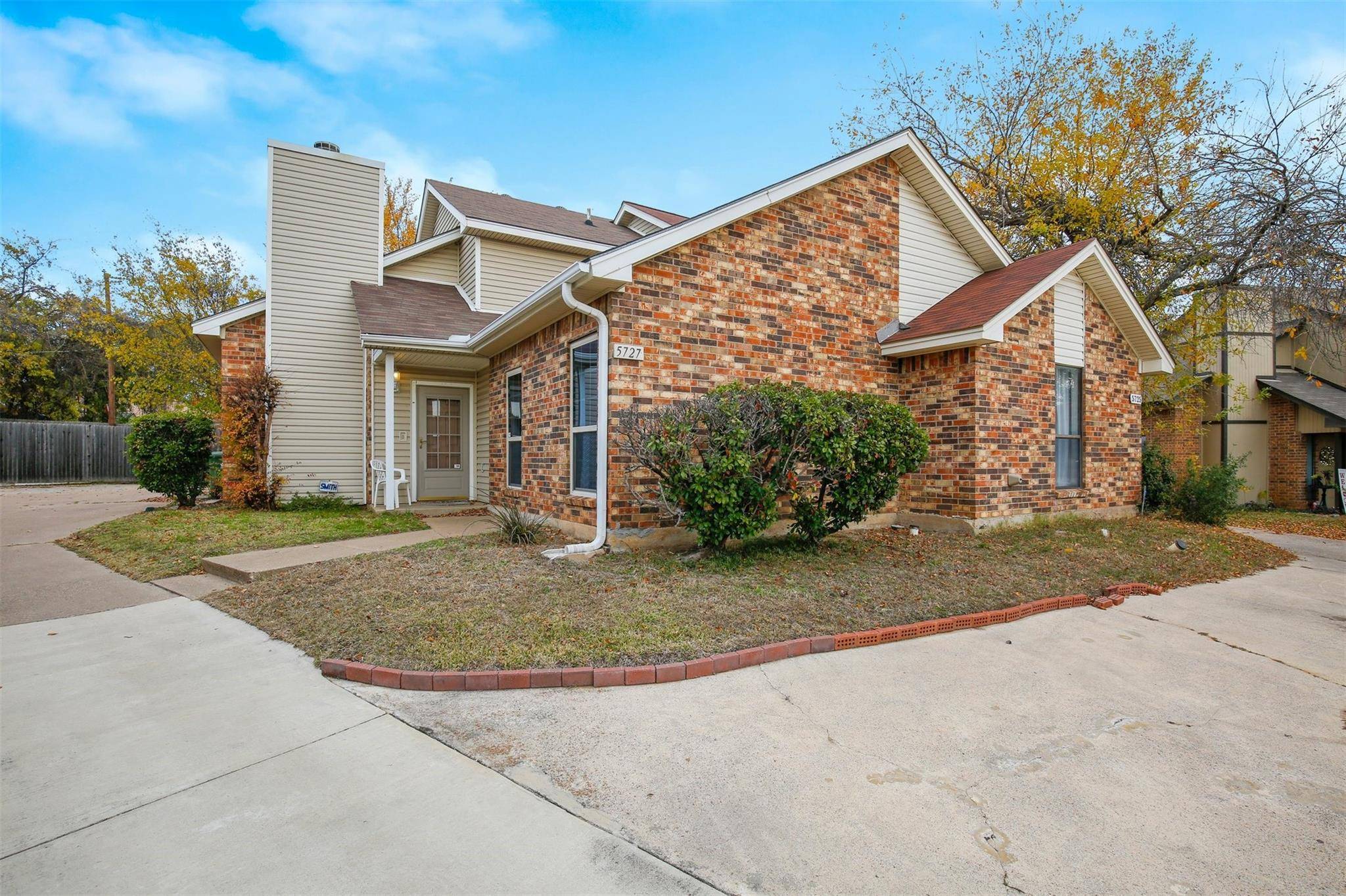 Arlington, TX 76017,5727 Bramblewood Court