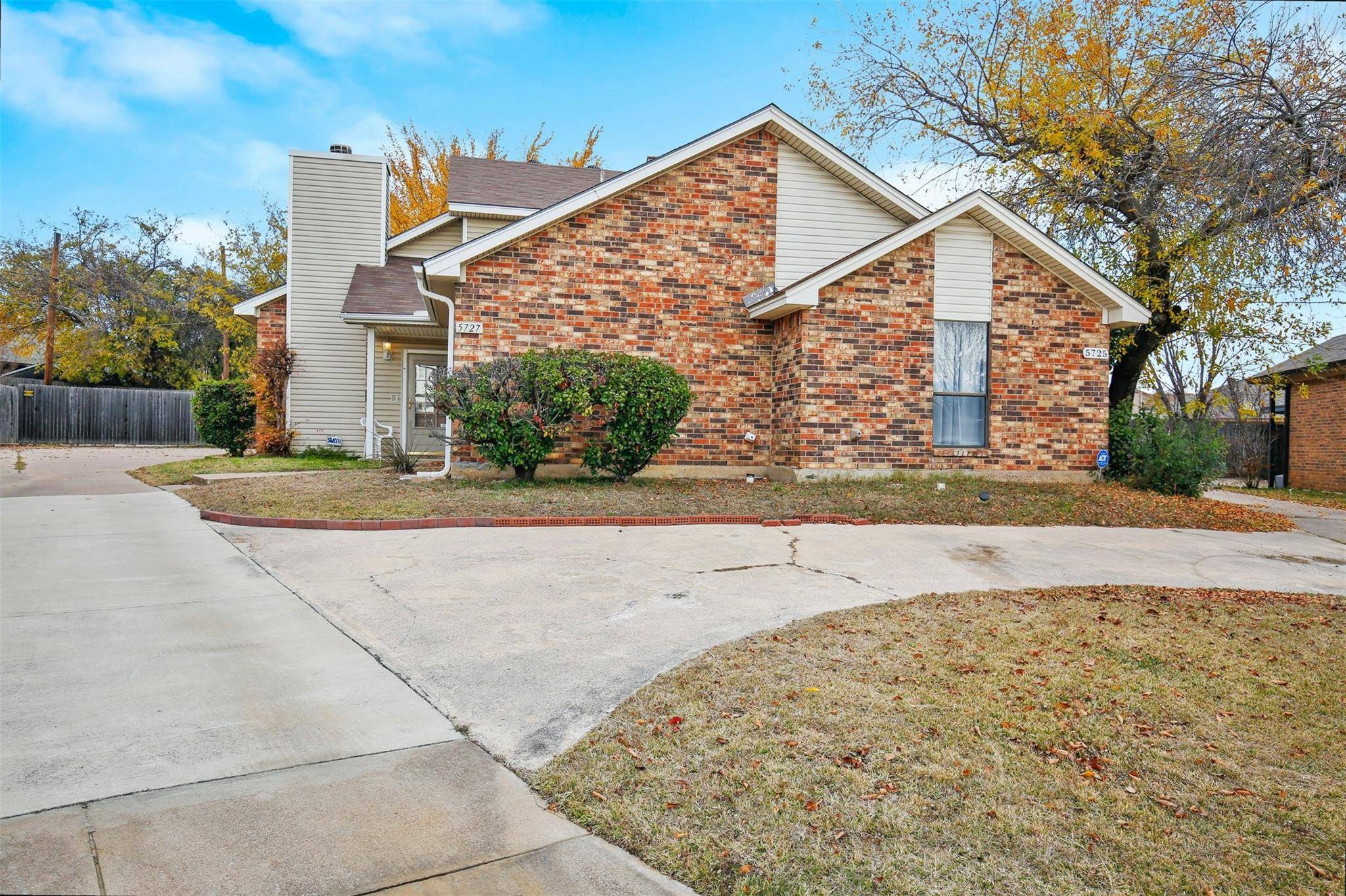 Arlington, TX 76017,5727 Bramblewood Court