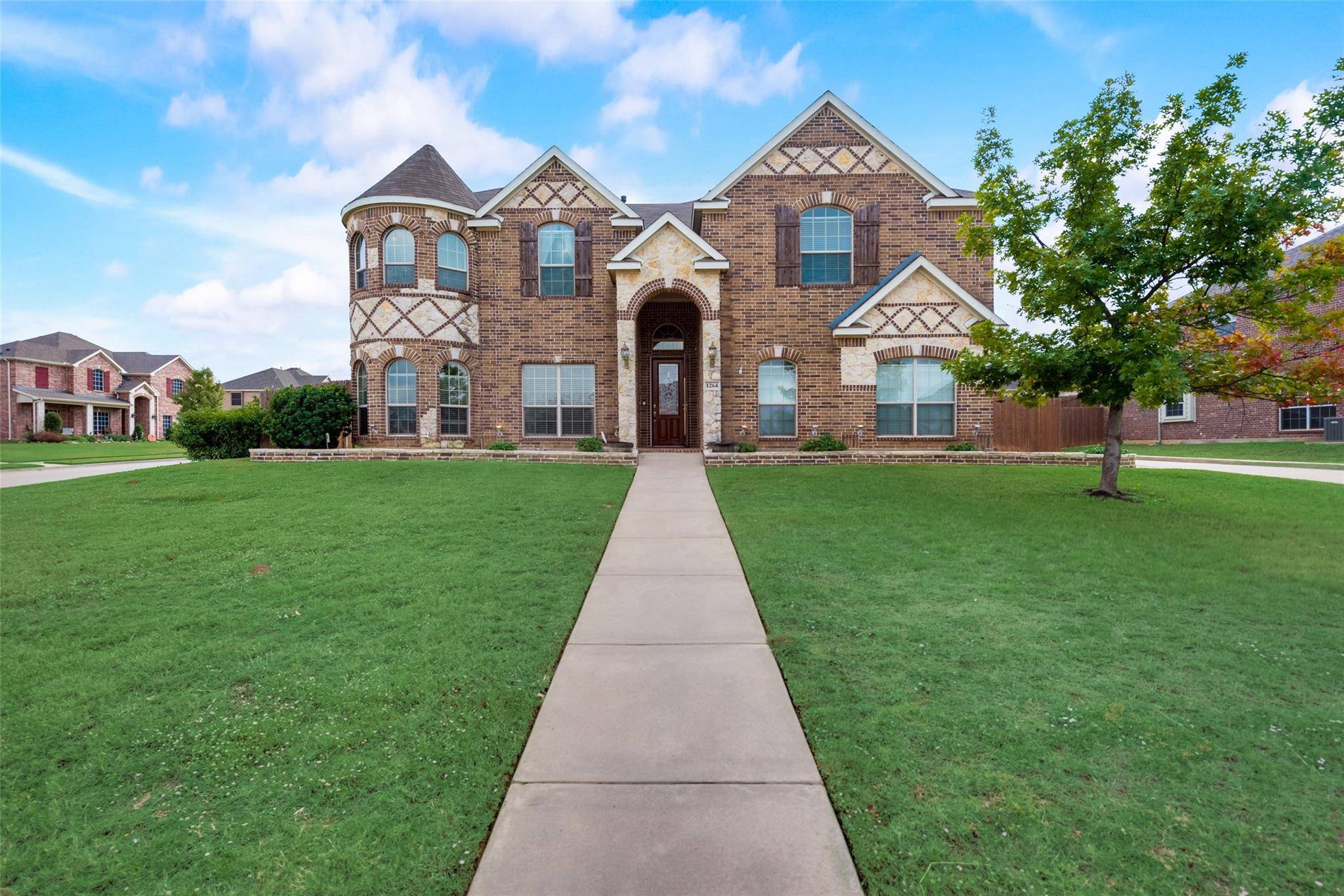 Kennedale, TX 76060,1264 Clearbrook Drive