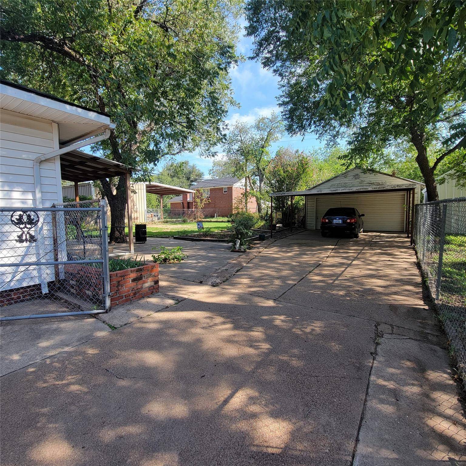 Graham, TX 76450,814 Brazos Street