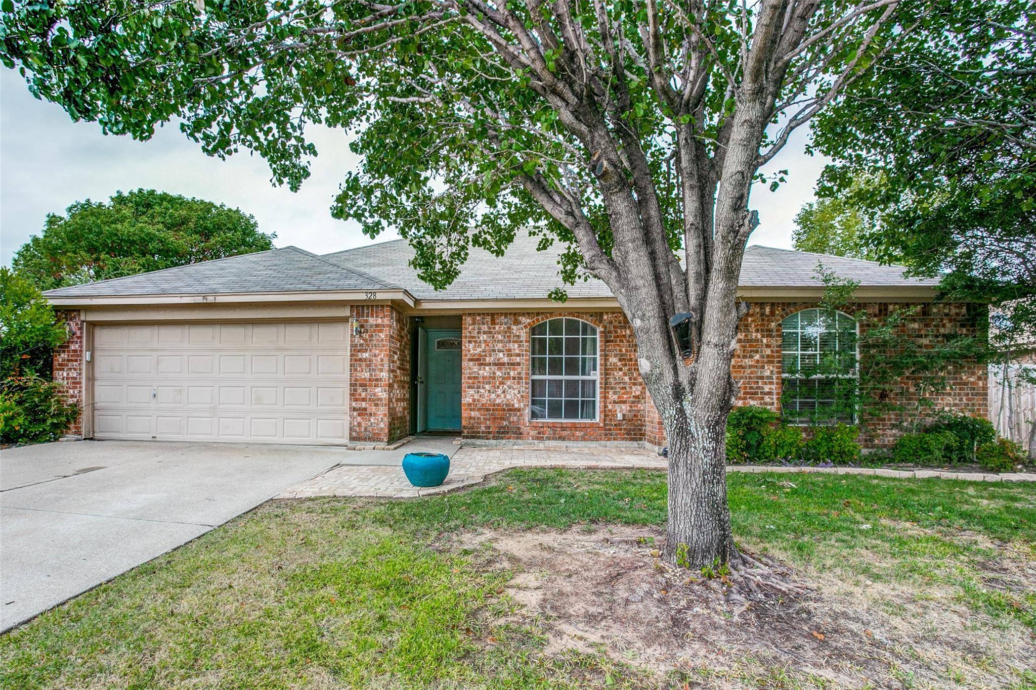 Saginaw, TX 76179,328 Willowstone Trail