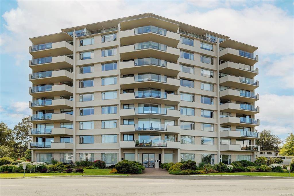 Oak Bay, BC V8S 2N8,1420 Beach Dr #303