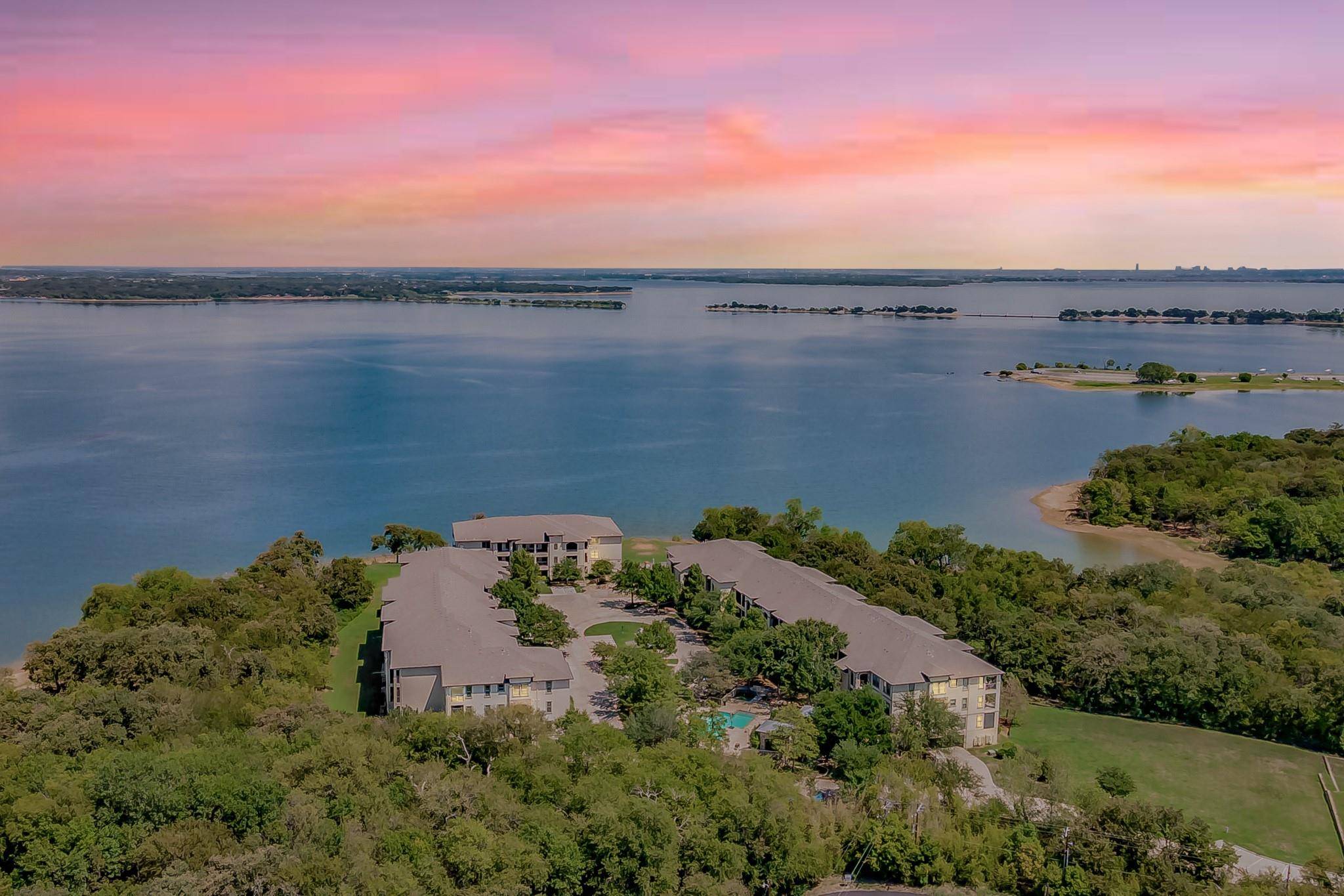 Lake Dallas, TX 75065,500 Waters Edge Drive #116