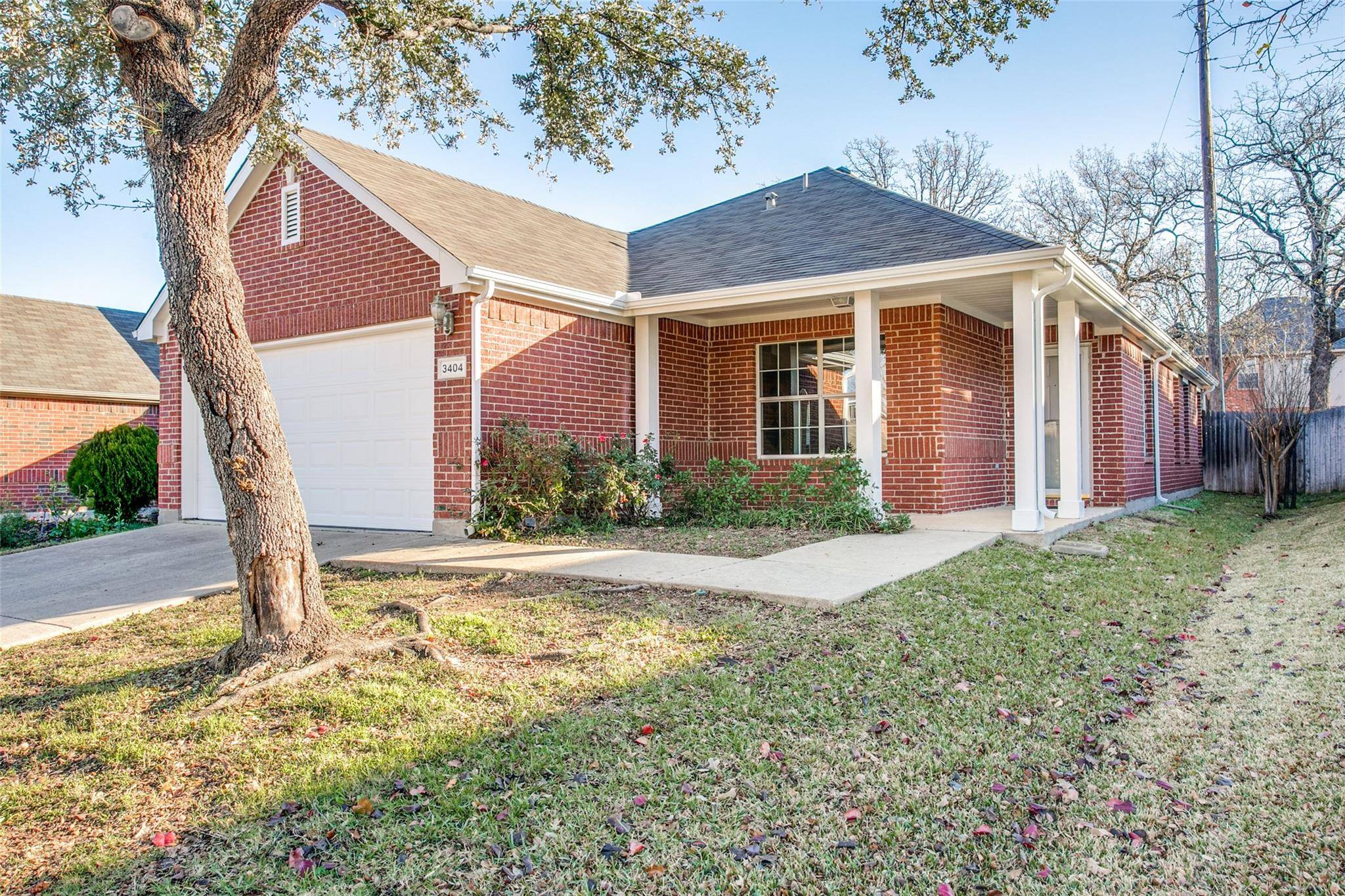 Bedford, TX 76021,3404 Versante Drive