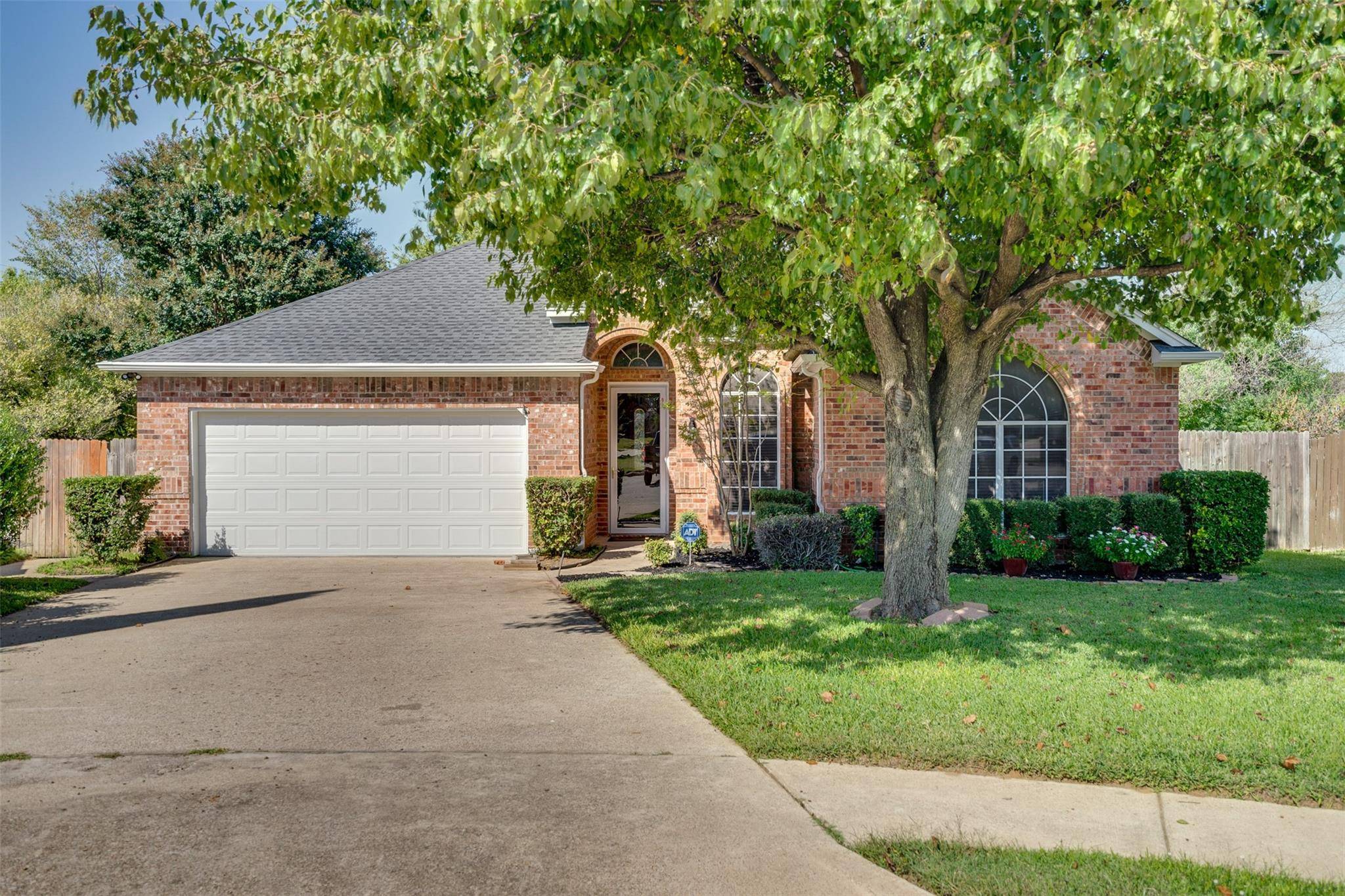 Arlington, TX 76017,4906 Brazoswood Circle