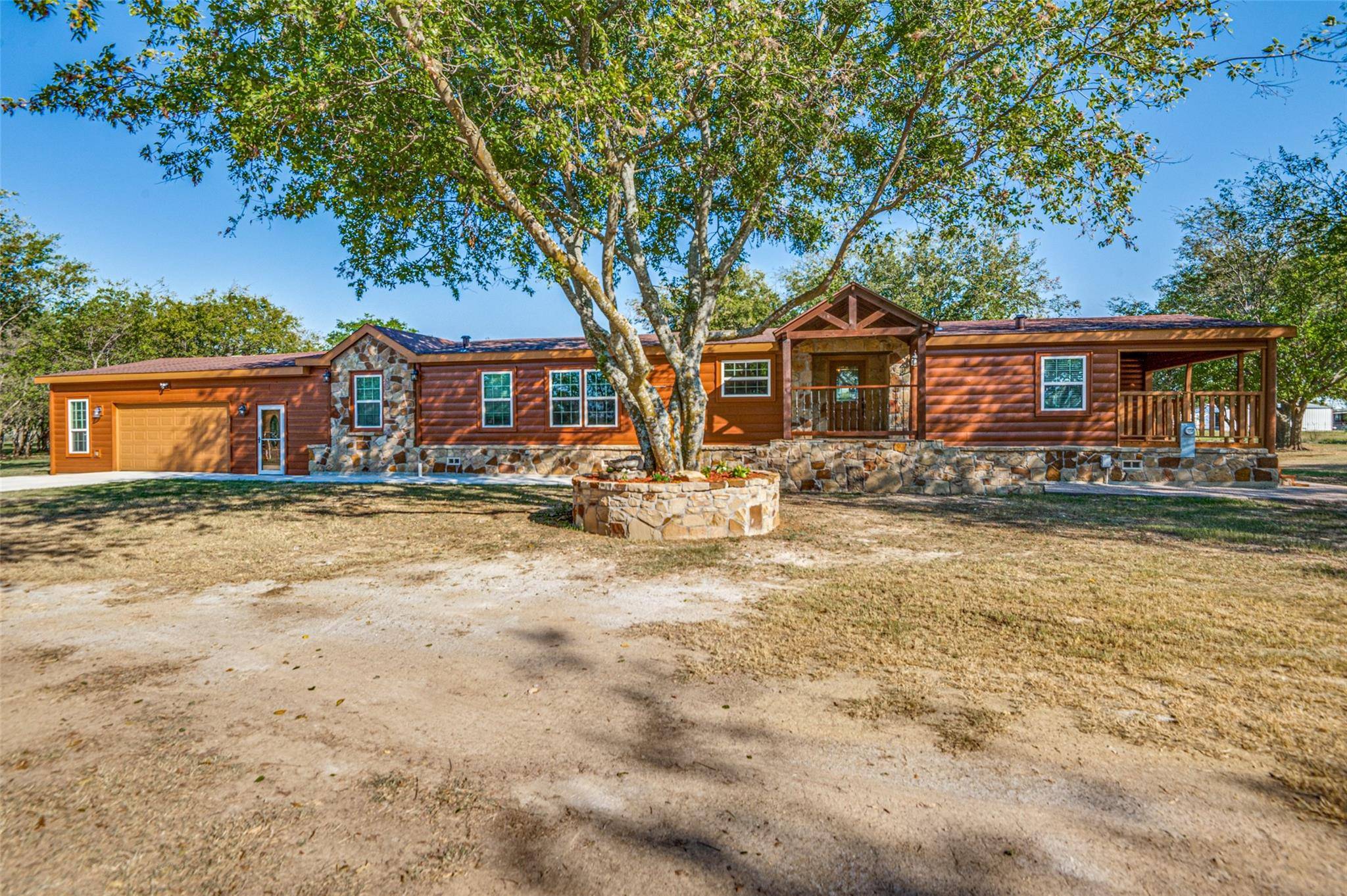 Joshua, TX 76058,7728 County Road 915