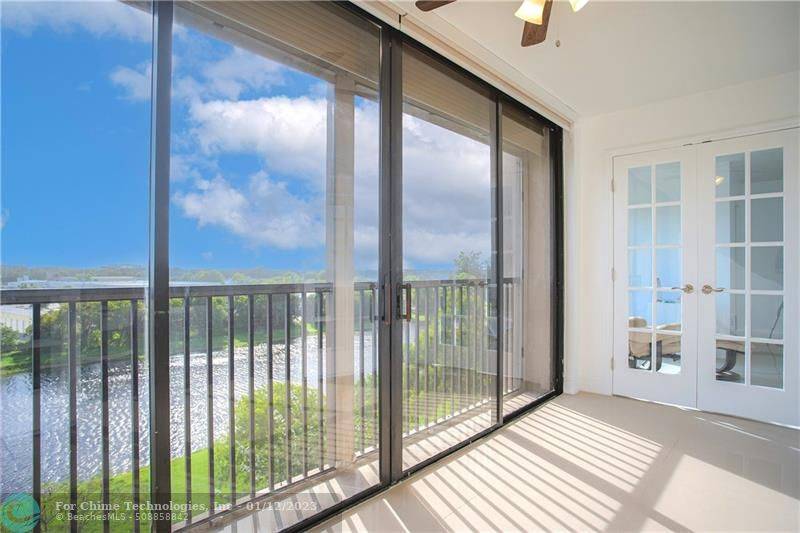 Pompano Beach, FL 33069,2202 S Cypress Bend Dr #606