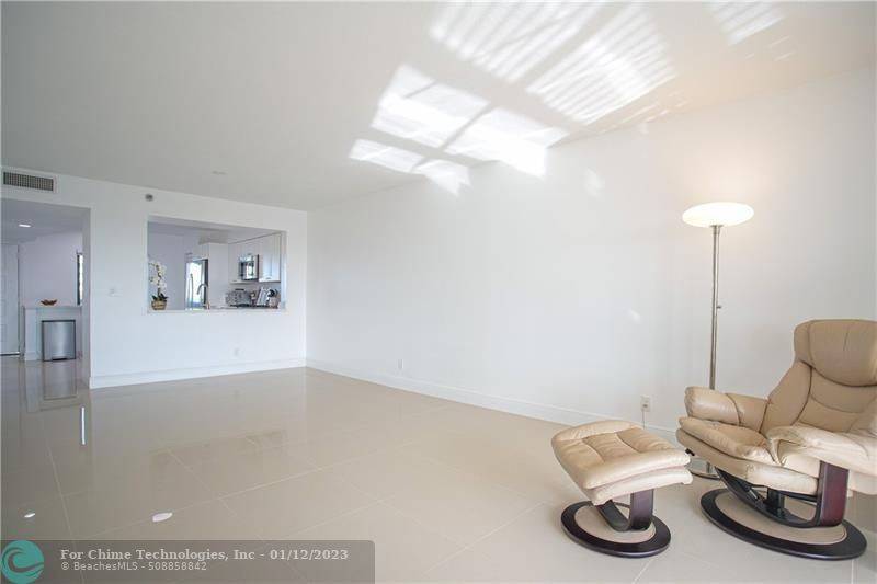 Pompano Beach, FL 33069,2202 S Cypress Bend Dr #606