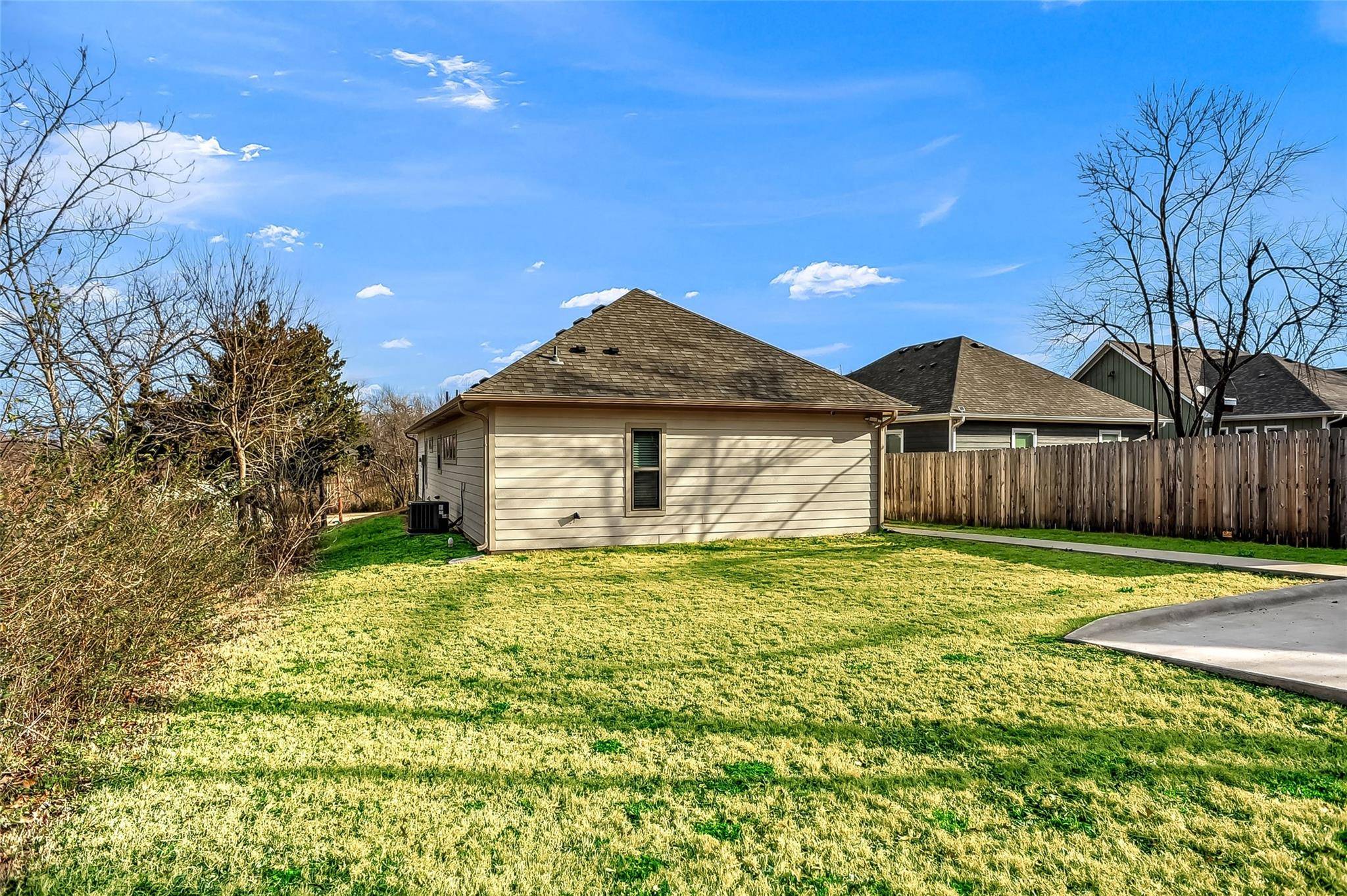 Denison, TX 75020,1226 W Elm Street