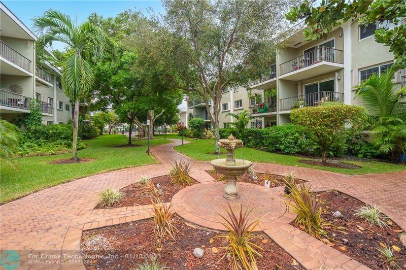 Wilton Manors, FL 33334,3004 NE 5th Ter  #216-C