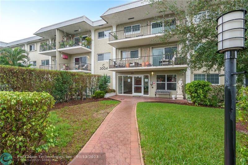 Wilton Manors, FL 33334,3004 NE 5th Ter  #216-C