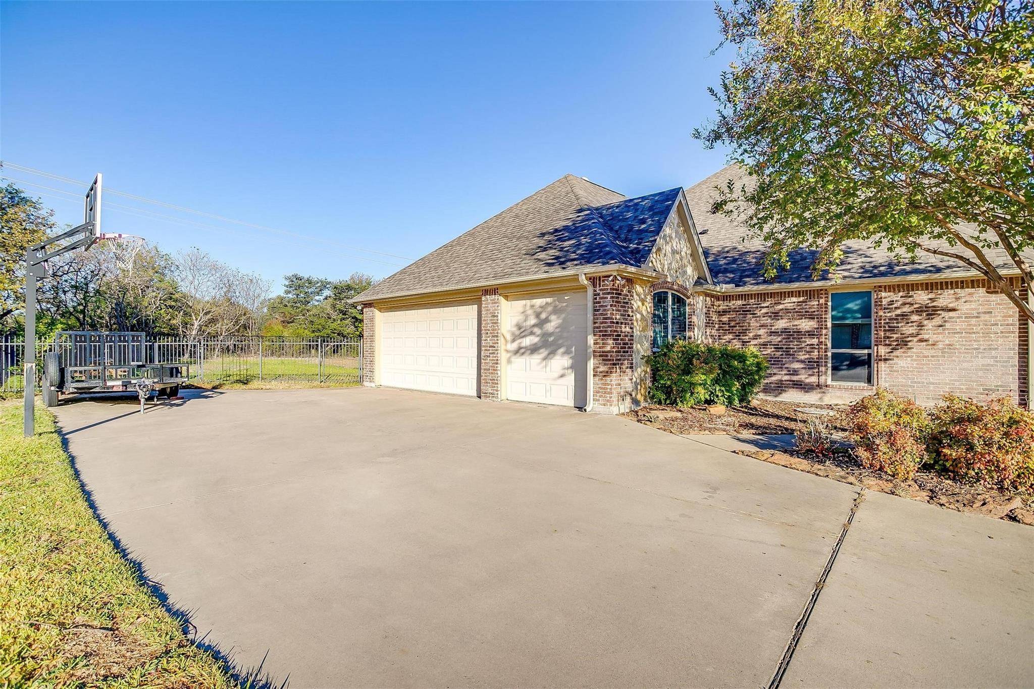 Aledo, TX 76008,214 Deer Creek Drive