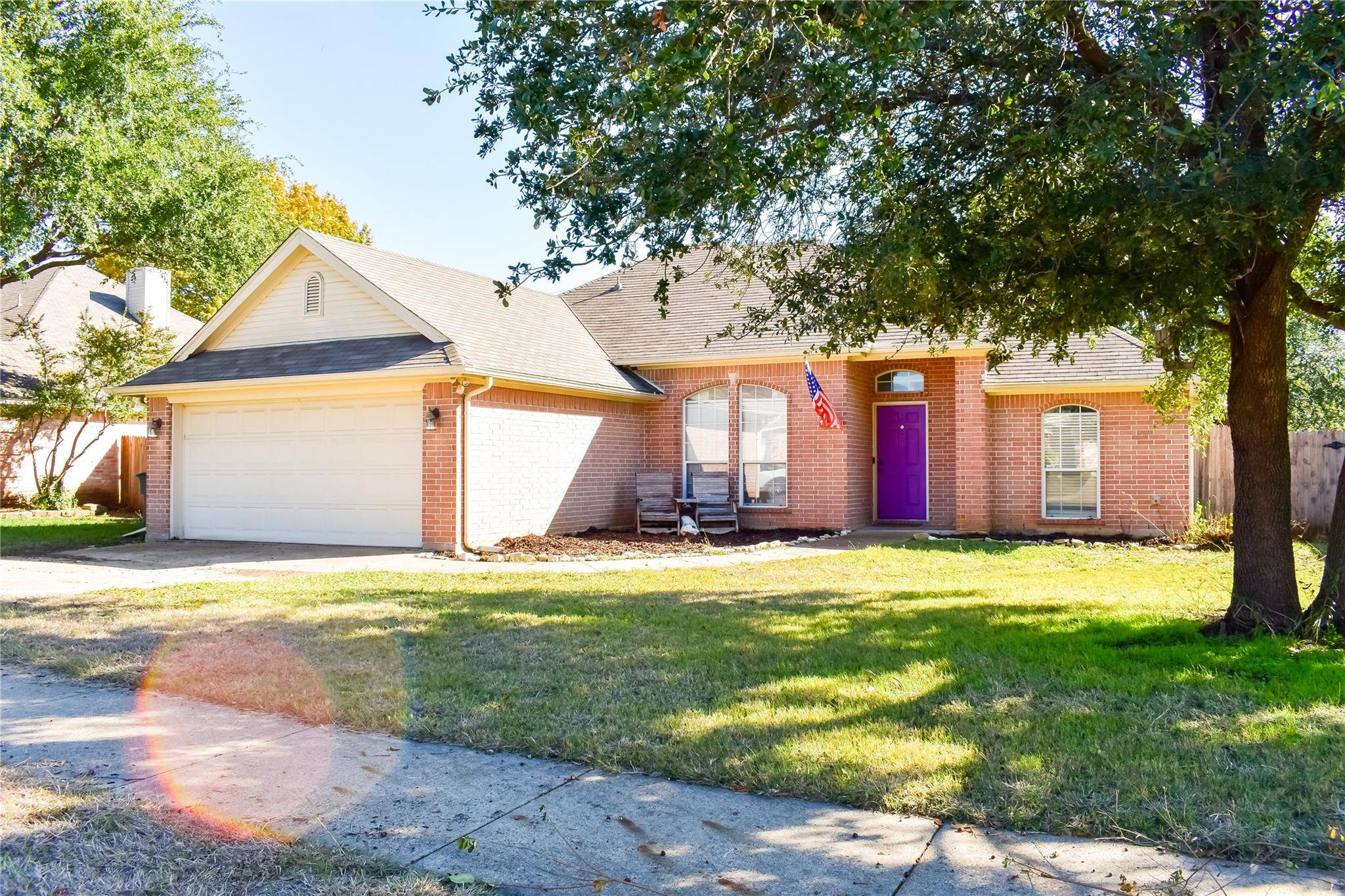 Burleson, TX 76028,516 Meadowcrest Drive