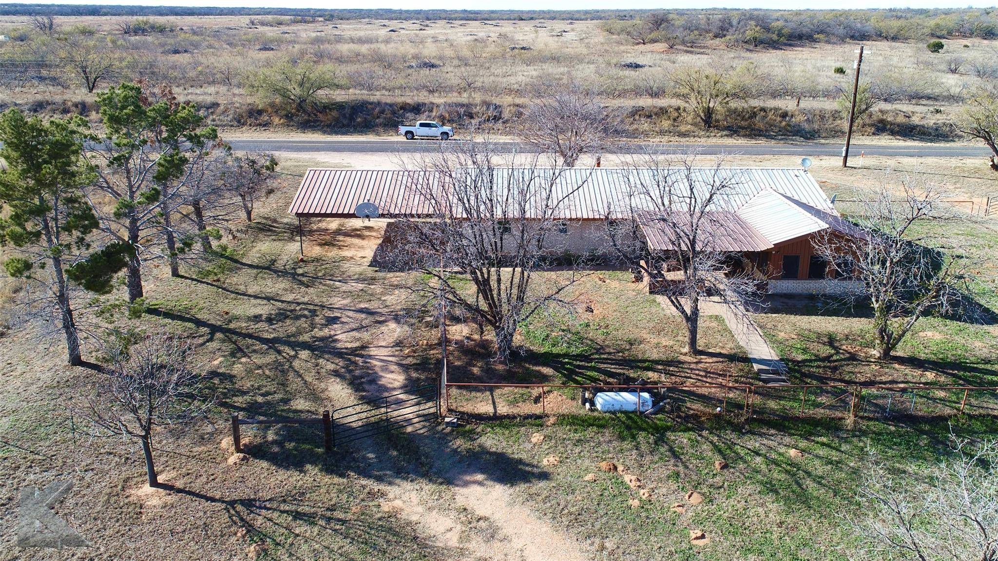 Aspermont, TX 79502,251 FM 1646