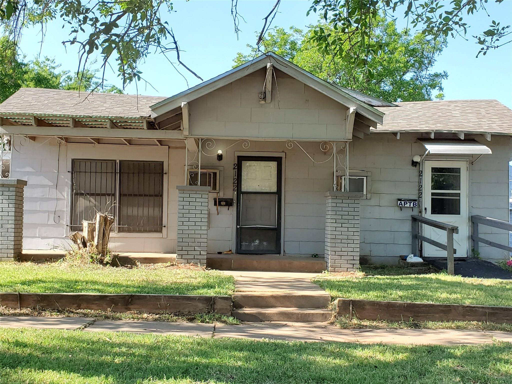 Wichita Falls, TX 76309,2122 Avenue G