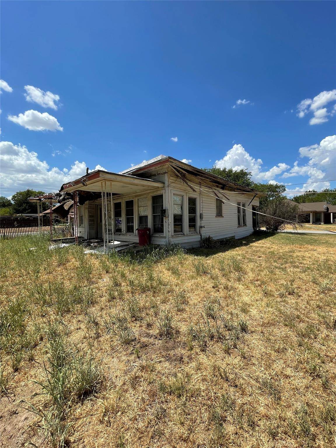 Boyd, TX 76023,412 W Morton Street