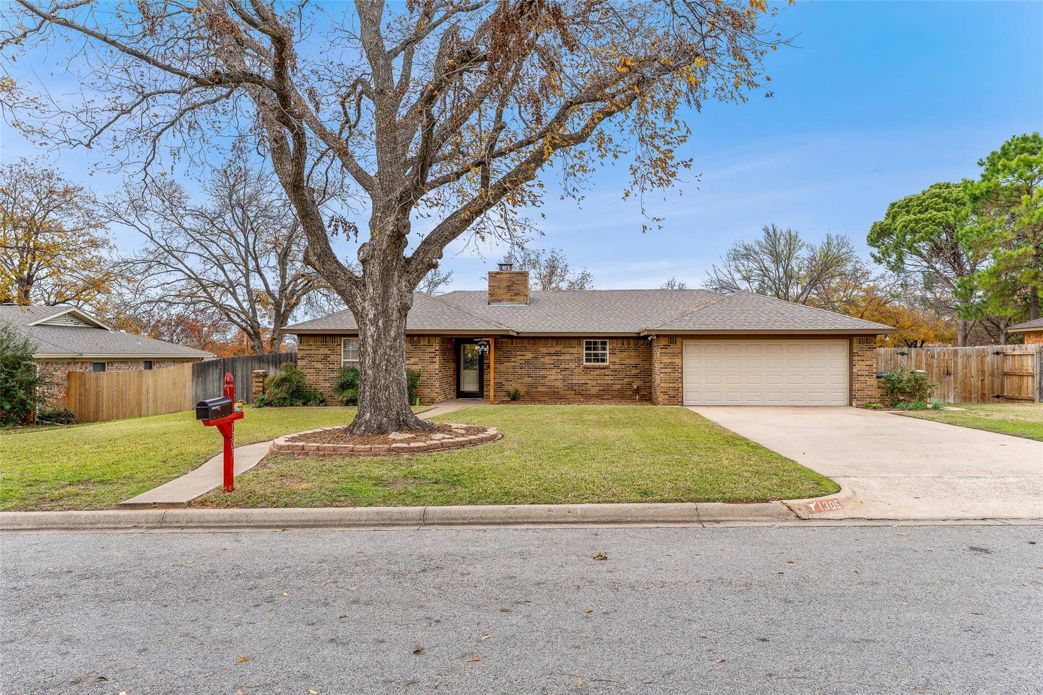 Granbury, TX 76048,1305 4th Street