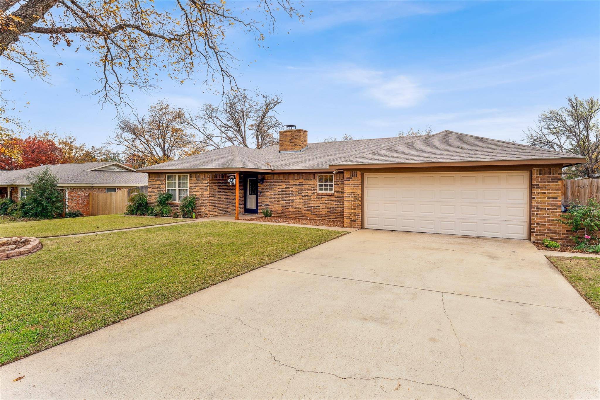 Granbury, TX 76048,1305 4th Street