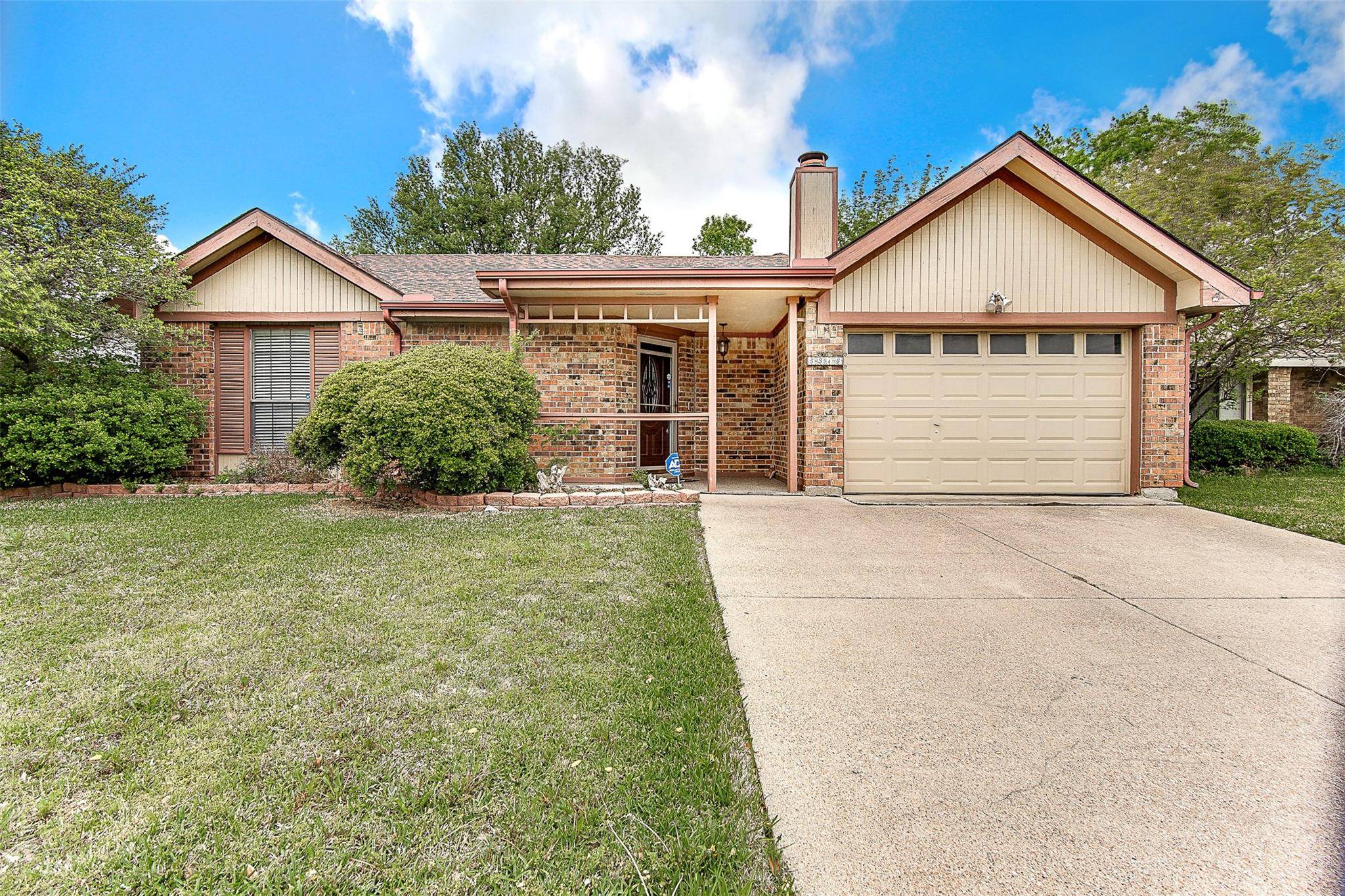 Arlington, TX 76018,5316 Yaupon Drive