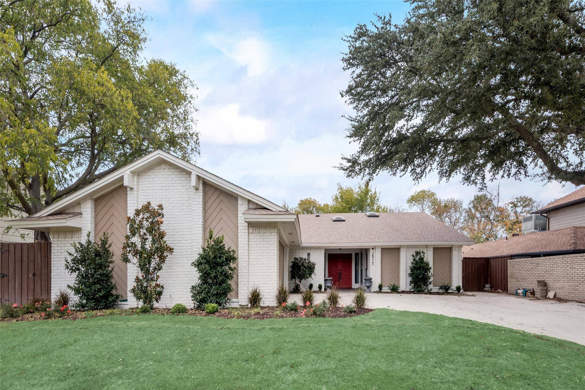 Plano, TX 75075,2913 Robin Road