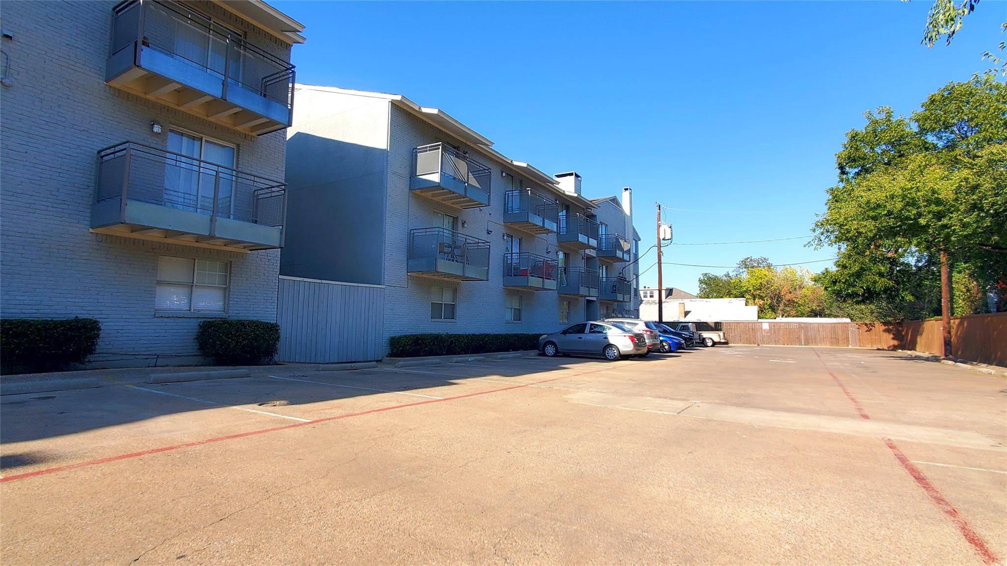 Dallas, TX 75246,4502 Gaston Avenue #215, 218