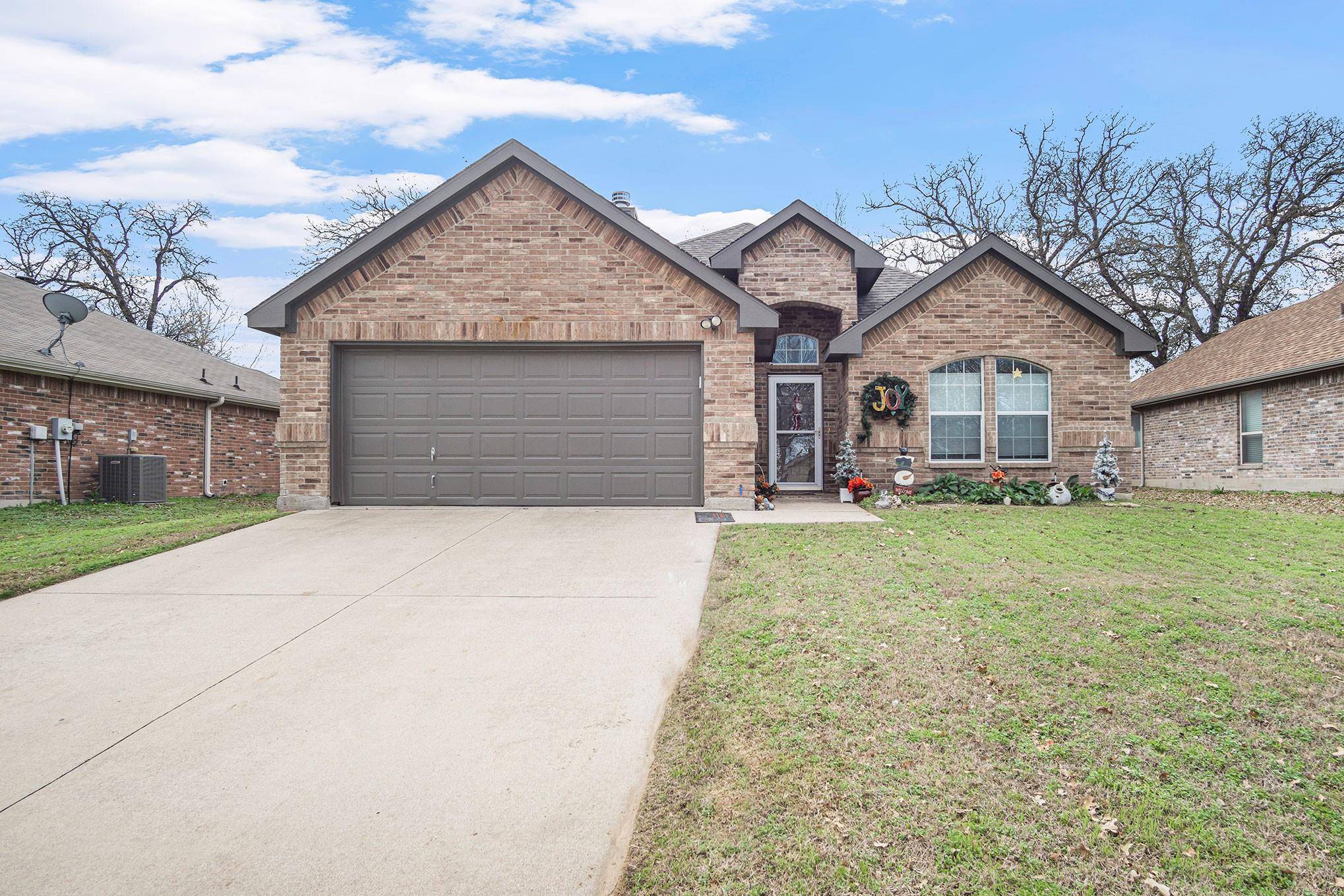 Azle, TX 76020,540 Harbor Crest Road