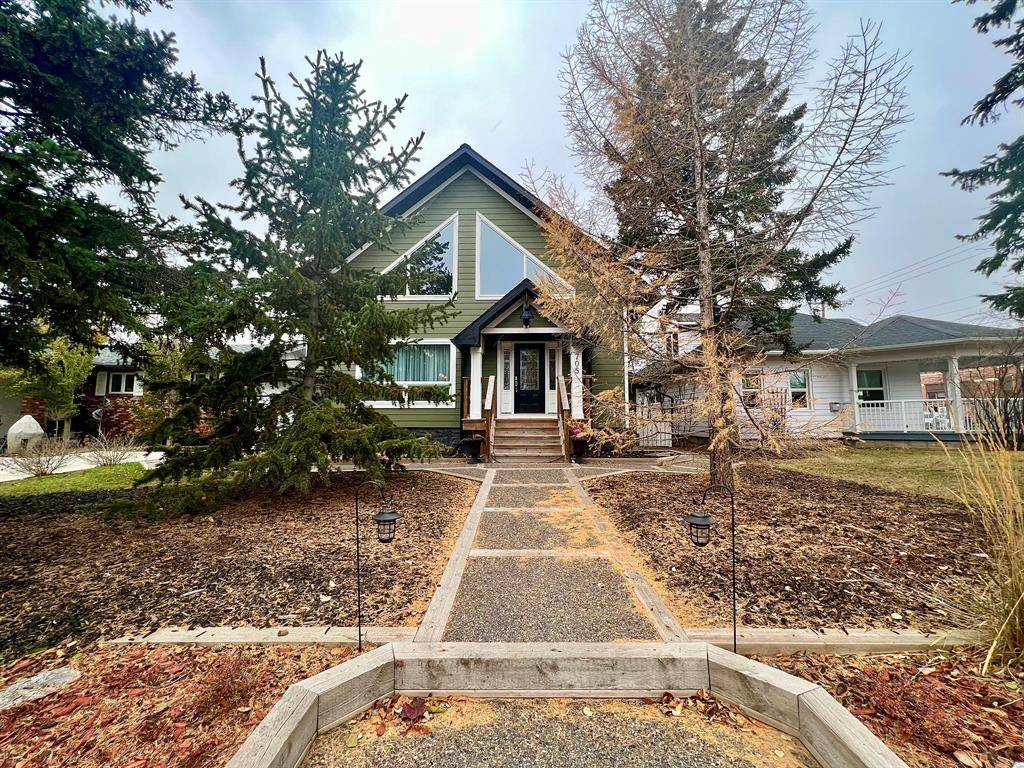 High River, AB T1V 1B4,705 3 ST SW