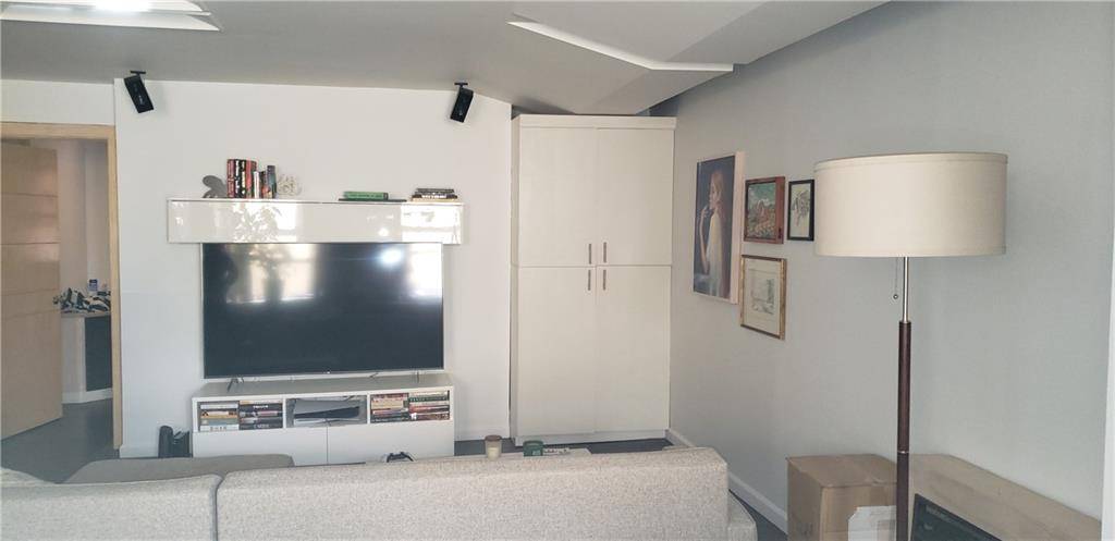 Brooklyn, NY 11201,145 Smith ST