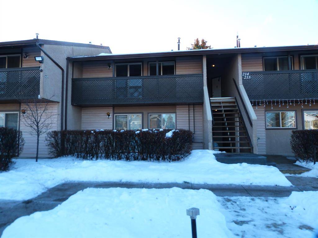 Red Deer, AB T4R 1M8,54 Bell ST #214