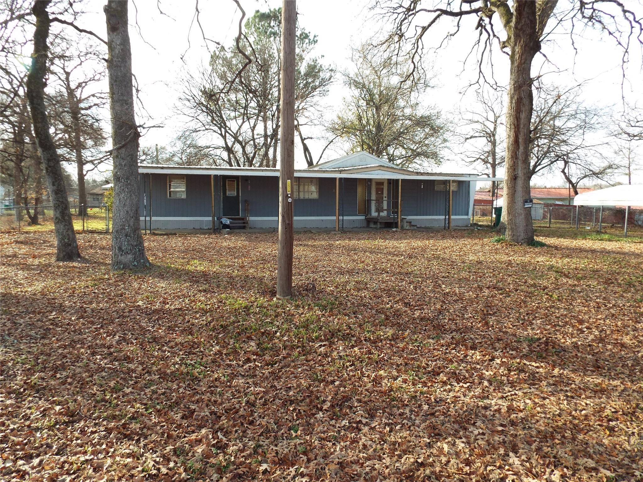 Kemp, TX 75143,416 Pine Street