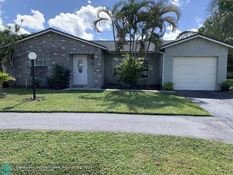 Lake Worth Beach, FL 33467,4477 Pine Garden Ln