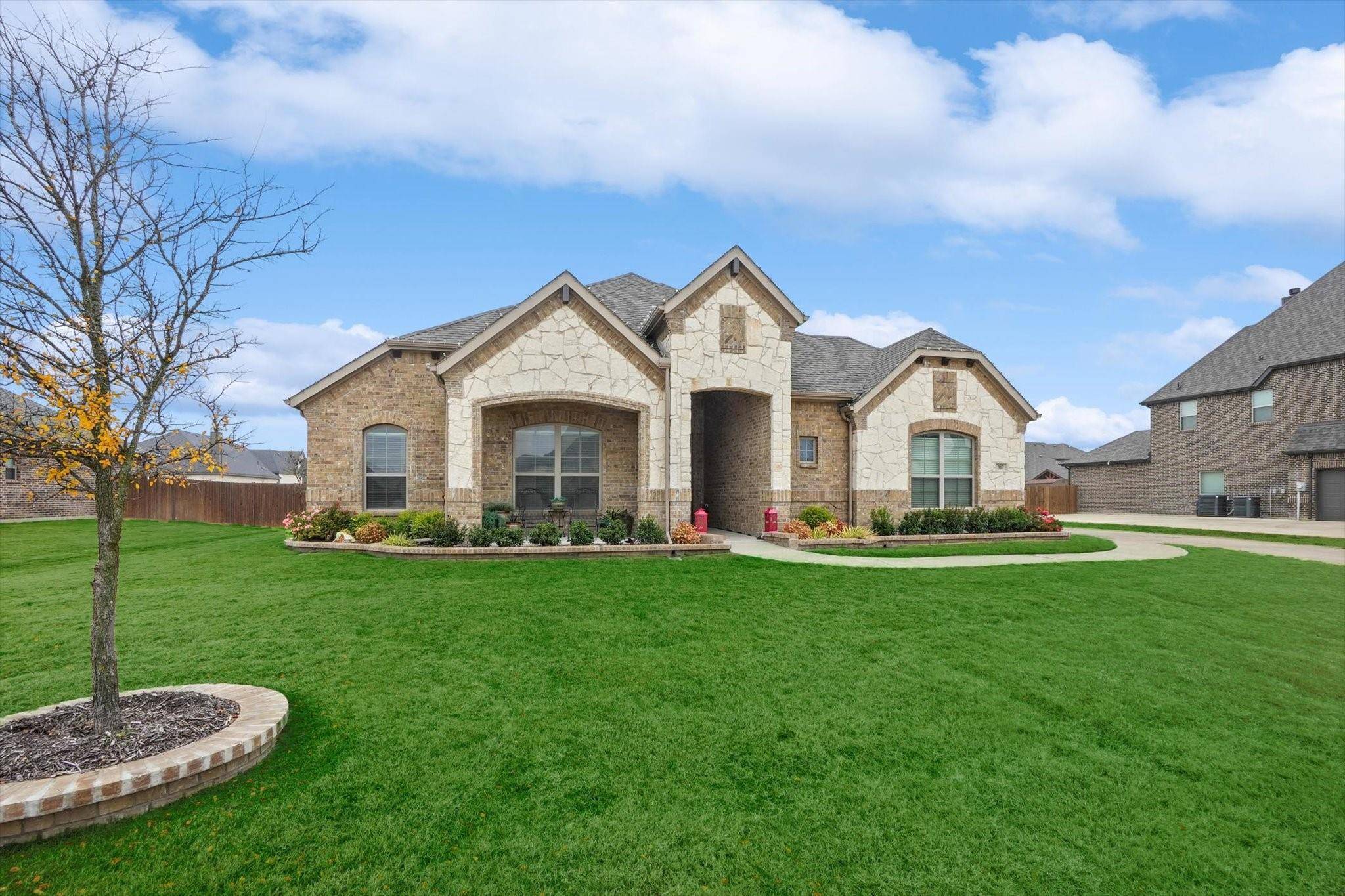 Waxahachie, TX 75165,317 Equestrian Drive